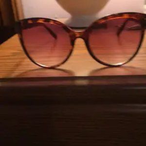 Oversized Cat Eye Sunglasses